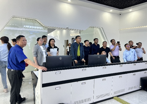 2024.06.04  承德市寬城滿族自治縣委書記張成一行到訪大業(yè)礦山參觀考察_1.jpg